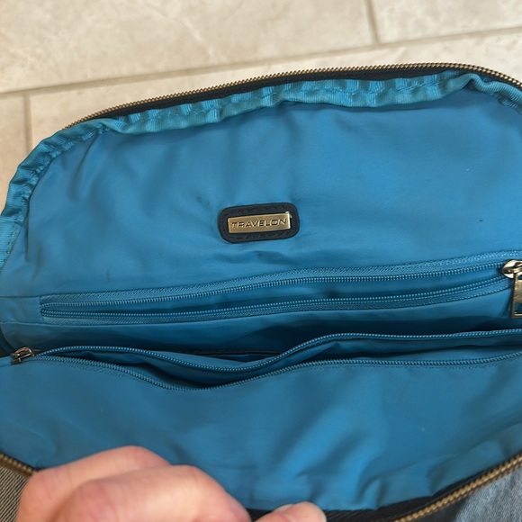 Travelon backpack - Picture 4 of 11